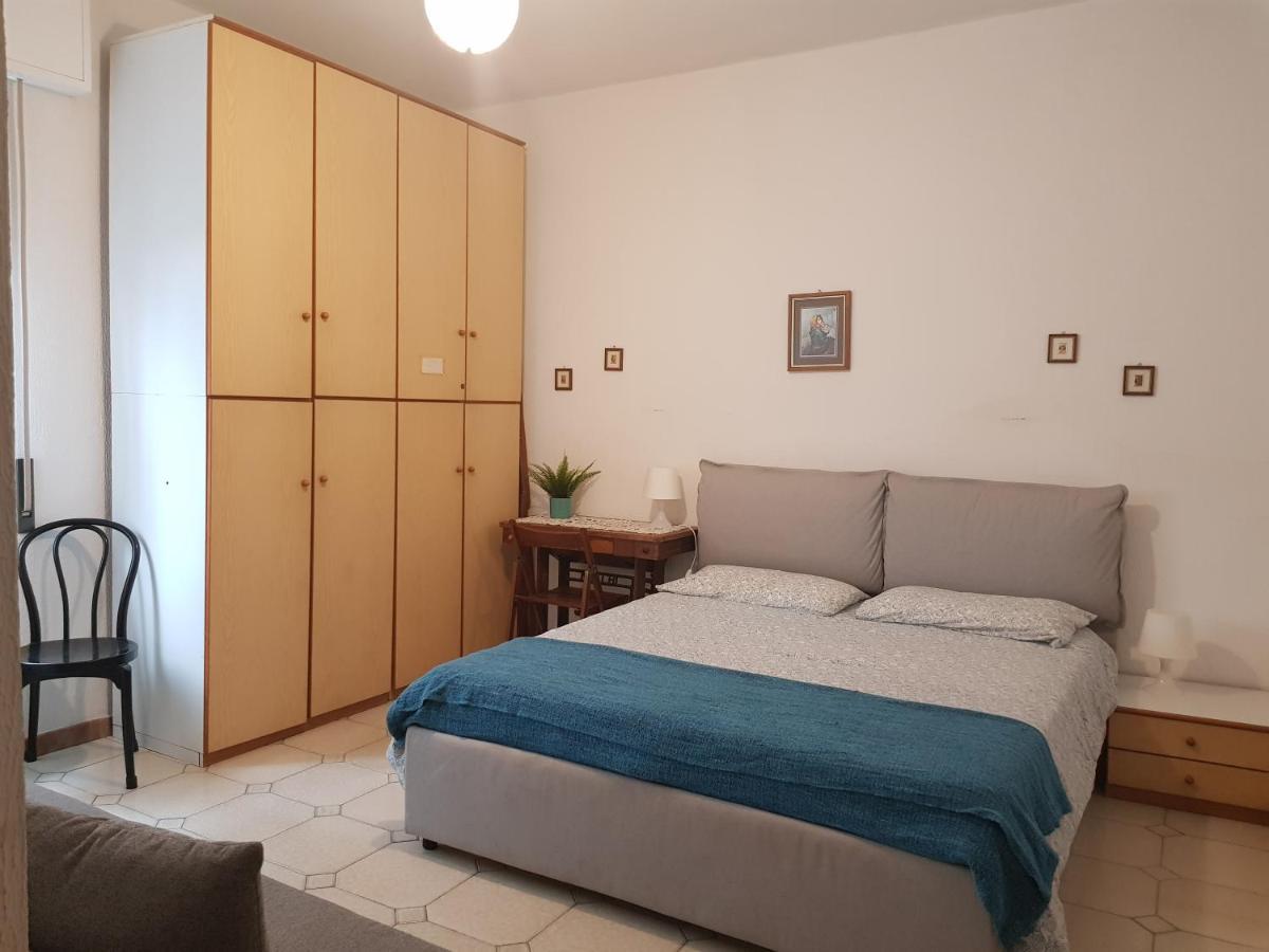 Holiday In Pietra Ligure Exterior foto