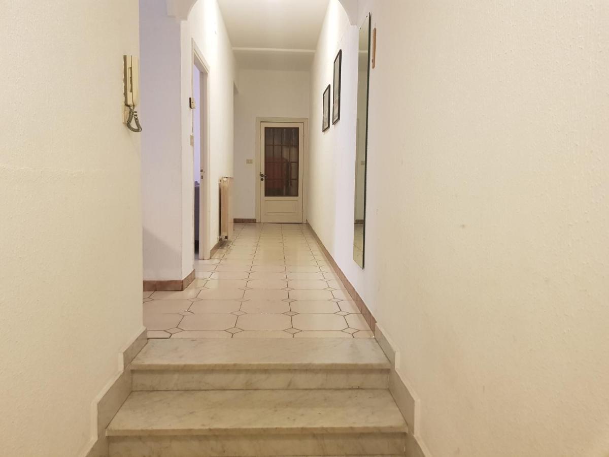 Holiday In Pietra Ligure Exterior foto